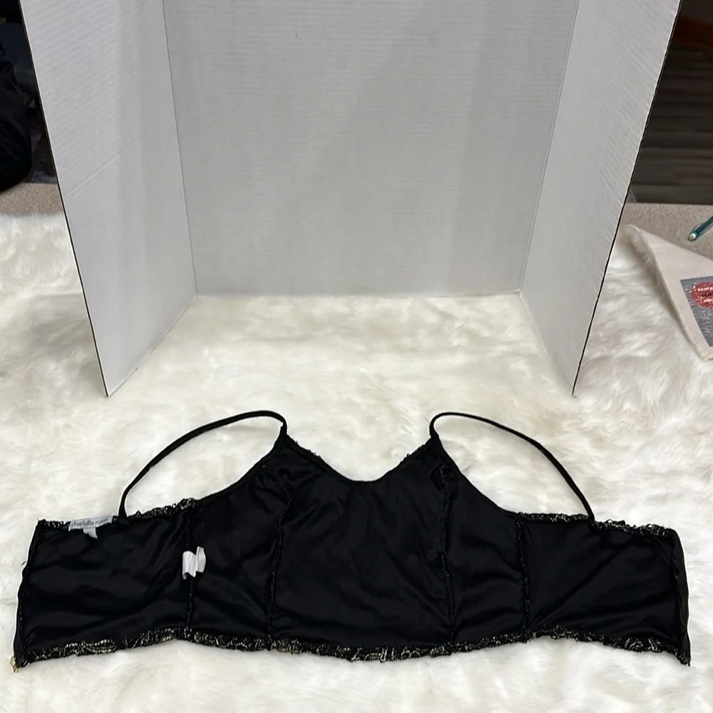 Charlotte Russe black and bronze crop top size small - Picture 3 of 14